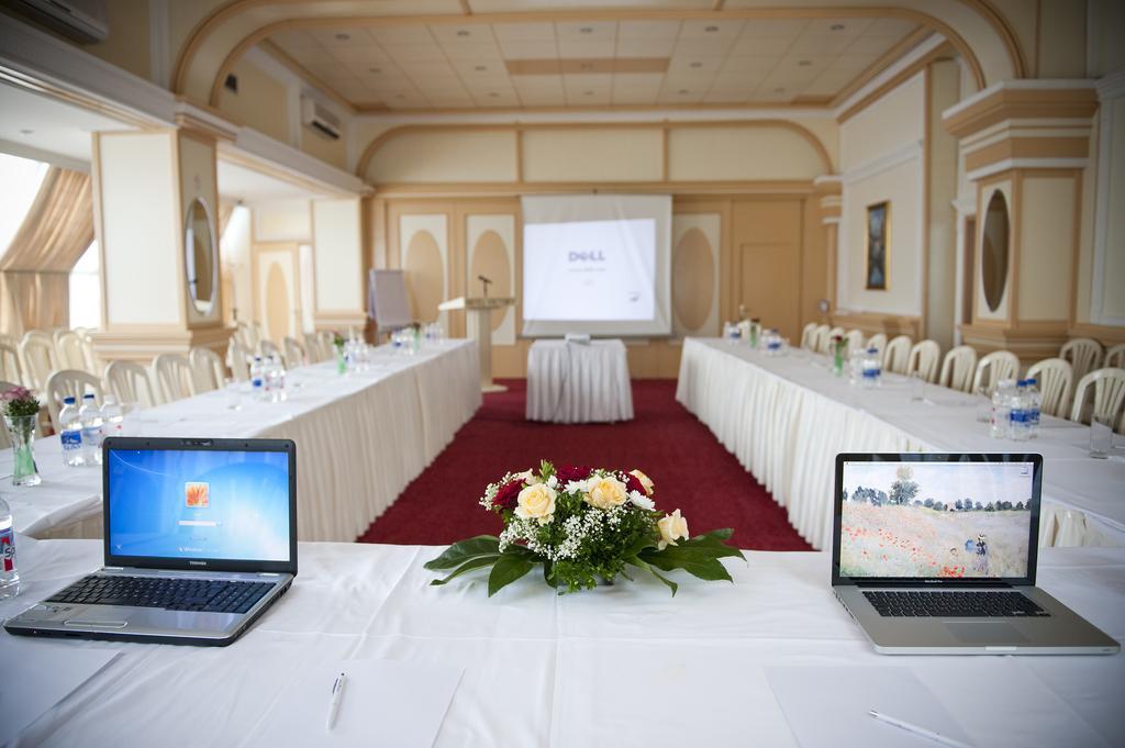 Hotel Victory Prishtine Bagian luar foto