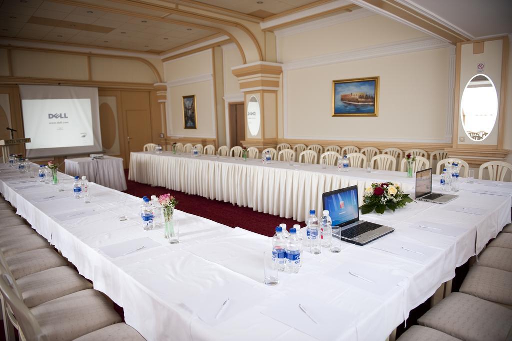 Hotel Victory Prishtine Bagian luar foto
