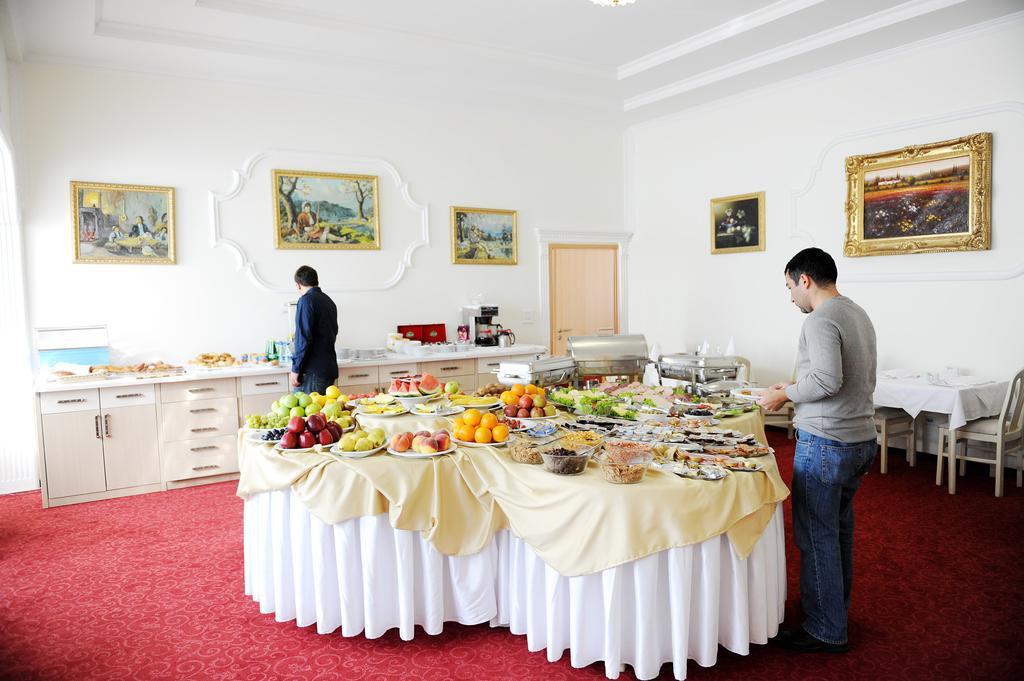 Hotel Victory Prishtine Bagian luar foto