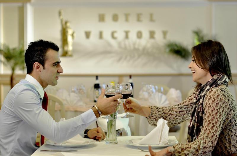 Hotel Victory Prishtine Bagian luar foto
