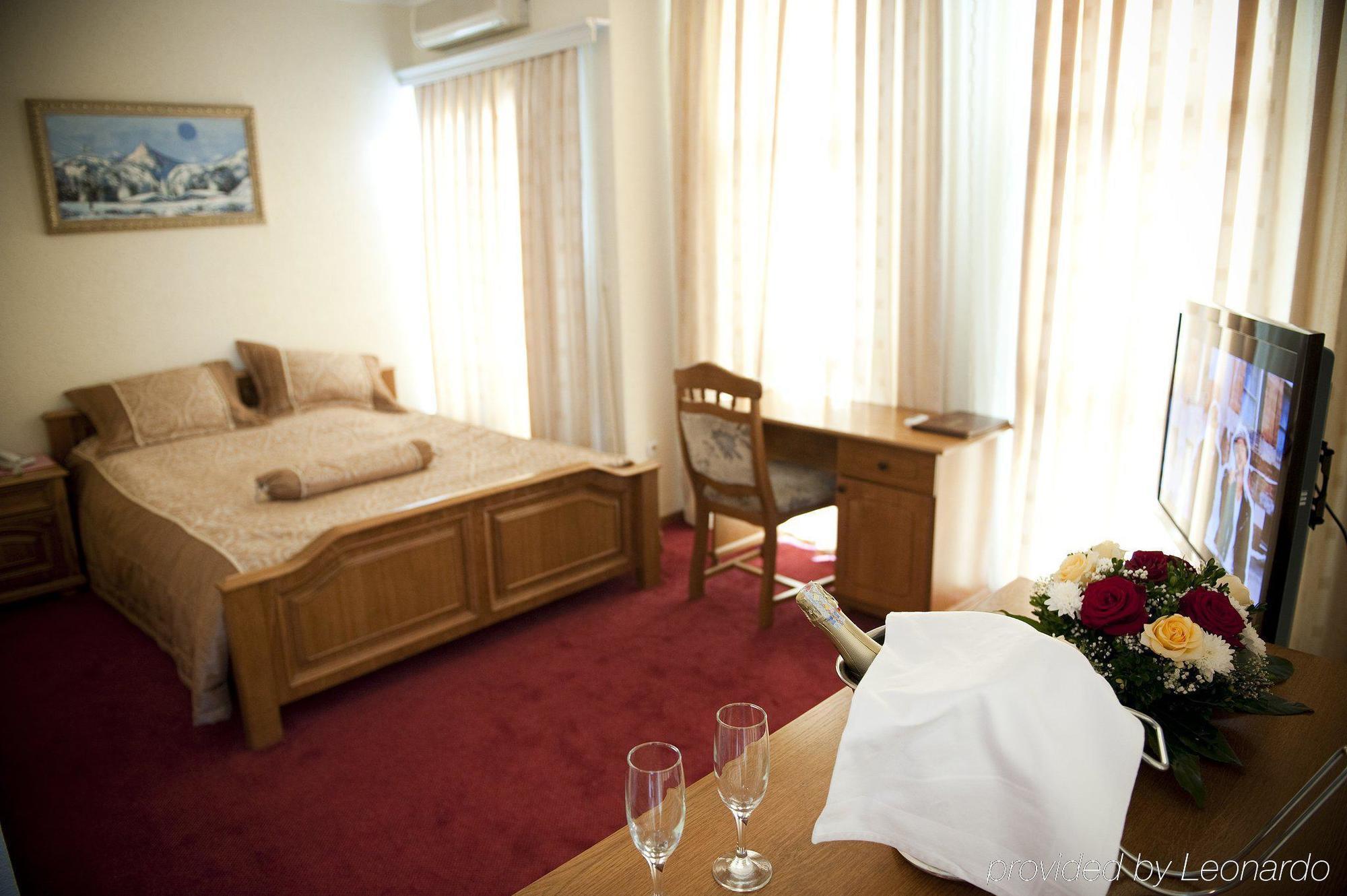Hotel Victory Prishtine Ruang foto